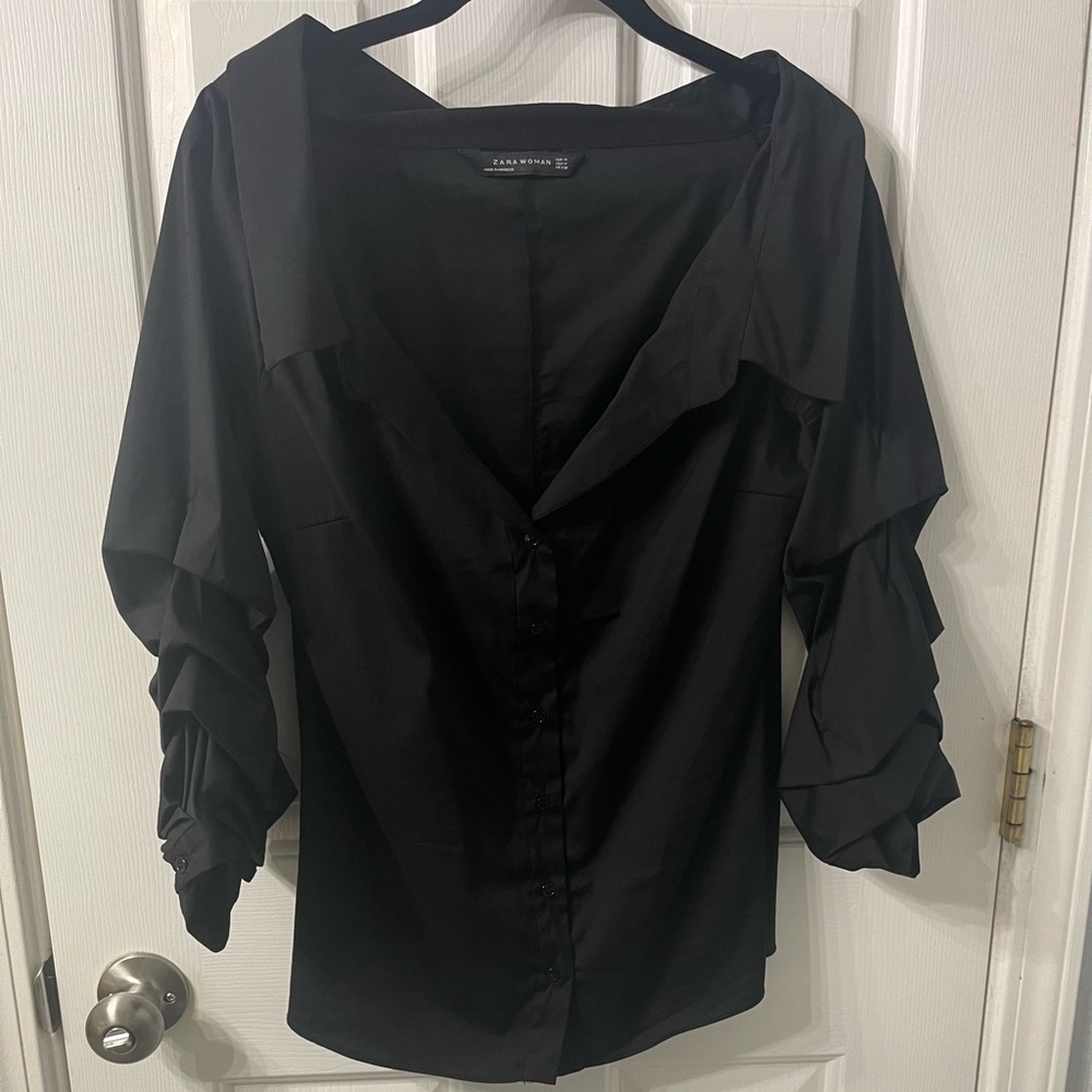 Black Zara scrunchy quarter length sleeve top